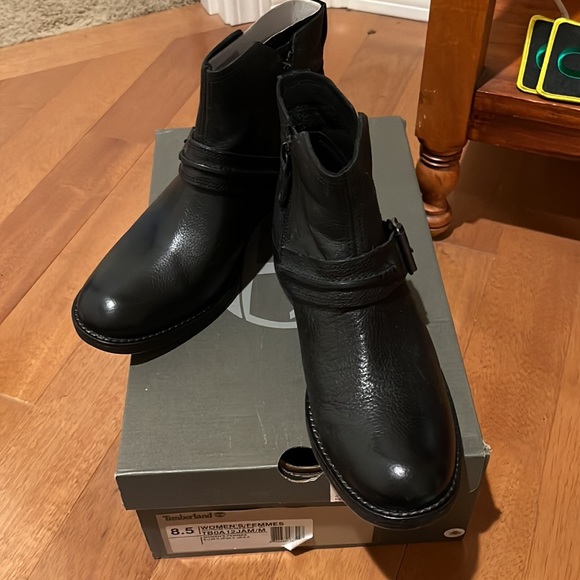 New in box Timberland Whittmore Chelsea Boots - Black 8.5 - Picture 3 of 4
